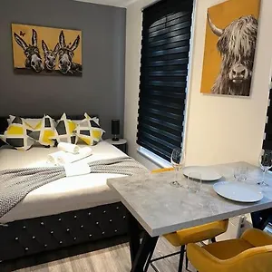 1bedroom *