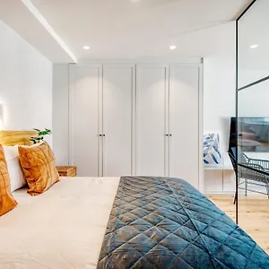 Apartment Coleherne Road I *