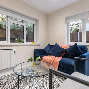 Tranquil Retreat In Hendon: Comfort & Style Await Διαμέρισμα The Hyde