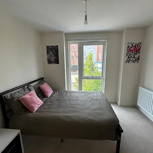 Peaceful Shared Flat 30mins London Homestay Edgware