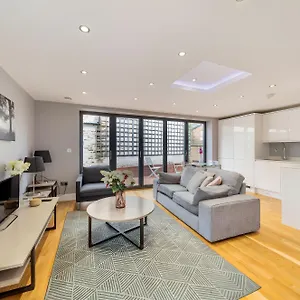 Modern Blackheath شقة