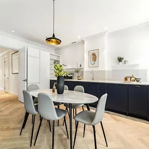 Apartment Beautiful Modern Central Covent Garden Sleeps 5
