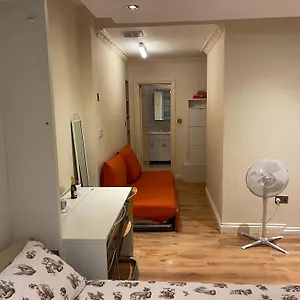 Crestview Place * London