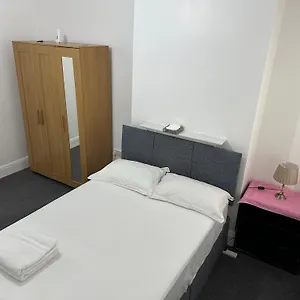 Shouth Harrow Homestay *