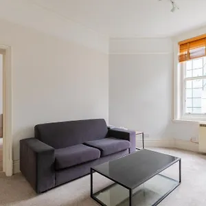 Apartment Incredibly Located 1bd Flat Leicester Square *