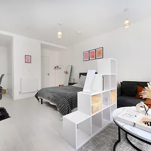 Apartment Brand New, Modern Flat Near Wembley Stadium *
