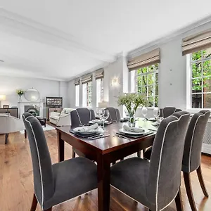 Exclusive Knightsbridge Apartment *