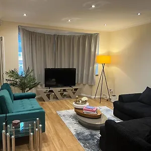 Villa Detached Luxury In London