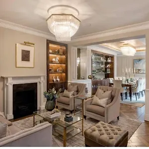Exquisite 5br With Outdoor Terrace, Mayfair