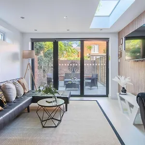 Apartment Spacious 4 Bedroom Townhouse London With Garden *