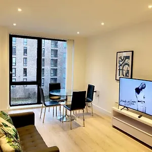 Stylish Flat Close To Excel Centre London