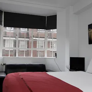 Studio Chelsea Cloisters London