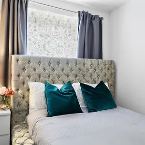 Apartment Modern Deluxe 1 Bed Bermondsey Bridge London