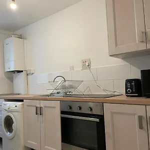 Serviced Near Borough Station Se1 Apartment London