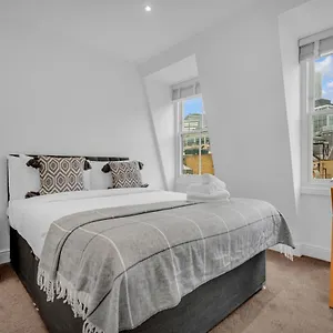Mysquare Vibrant And Sleek 2 Bed In Artillery Lane * London
