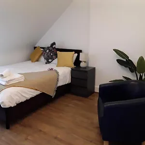 Apartment Stunning 1-bed In