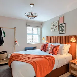 Southwark Serviced I Your Apartment *