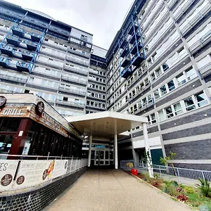 Charming 1-bedroom In Woolwich Apartment