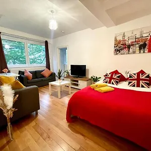 2 Bed Flat Near To Tower Bridge
