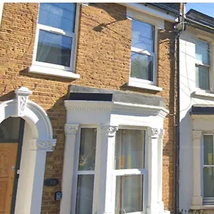 Modern 2 Bedroom In Peckham Apartment London