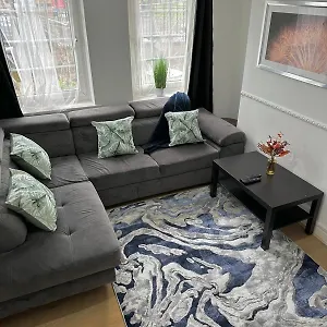 Apartment 2 Bedroom Flat, 2 Minutes Walk To Bethnalgreen Station, *