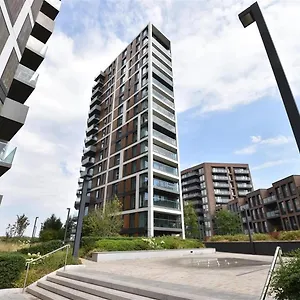 Apartment Luxury 1 Bed With Balcony *
