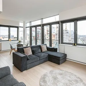 Beautiful Penthouse With Private Terrace In Greenwich Peninsula Apartment *