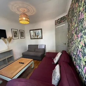 Apartment The Wood London