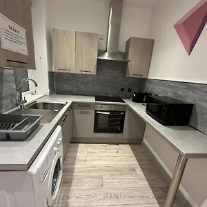 Serviced Ensuite Double - Near Greenwich Park - The O2 Arena - Nearby Transport Links To - New Cross Station - Lewisham Se14 Guest house *