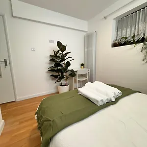 Luxury 2 Bhk In Canary Wharf Apartment London