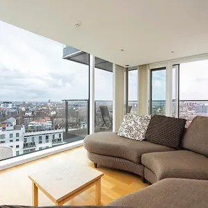 Borough Flat With Views By Underthedoormat Apartment