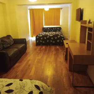 Greenwich Abode