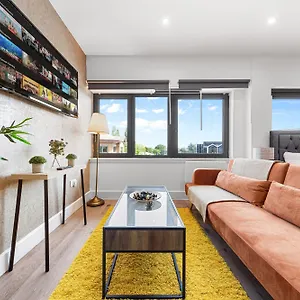 Hayes Haven - Charming 1 Bedroom Apartment *