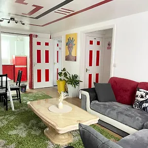 Apartment Westfield Gardens - 3 Bedrooms *