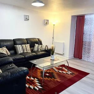 Apartment Crescent 2 Bedroom *