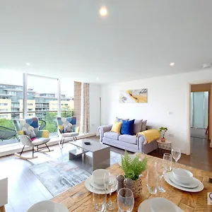 Apartment Free Parking - Serviced Two Bed London Docklands *