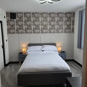 Double With Ensuite Bathroom *