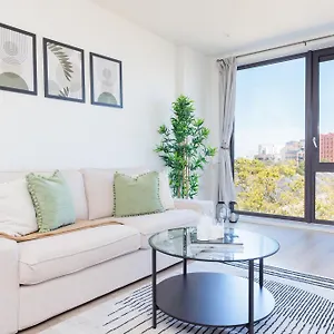 Apartment Modern Flat Canary Wharf, Close To London