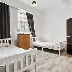 Homestay Cozy Twin Bed Retreat In Center London