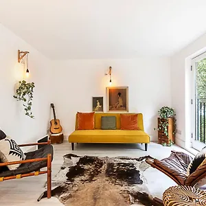 Tranquil 2 Bedroom In East * London