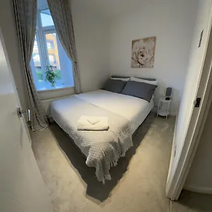 Holiday home 2 Bed House Near Canary Wharf