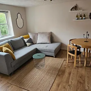 Cosy 2 Bedroom * London