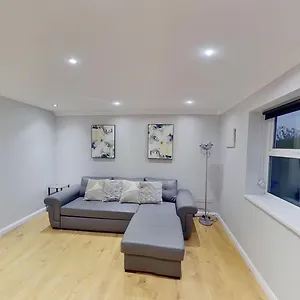 Grand 2 Bed Apartment