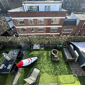 Ft10 Brick Lane