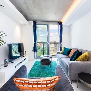 Apartment Crowne Views By Austin David London