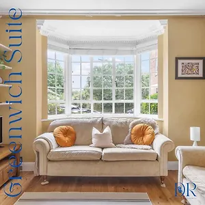 The Greenwich Devereux Residences Apartment