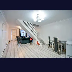 Bed & Breakfast Double Room-prime Location Near Heathrowt4,1,2,3