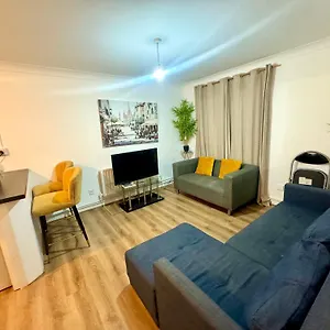 Private 2 Beds Flat Canada Water *