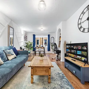 Apartment Luxe 2bed, Free Parking And Permit, Great Transport Links London