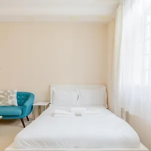 Charming 1bd Flat In A Victorian Chocolate Factory Apartment